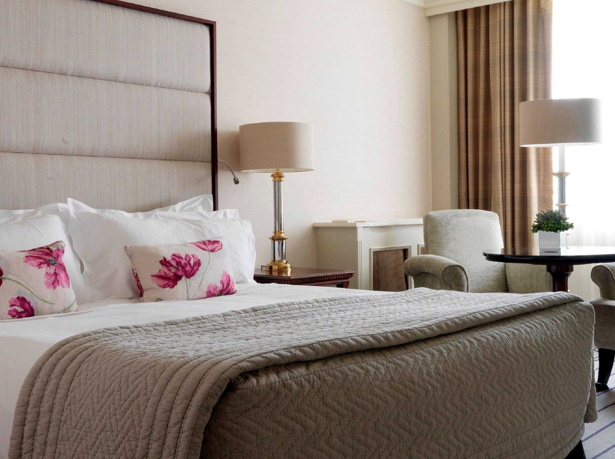 The Westbury Hotel Dublin Exterior foto A bedroom at the hotel