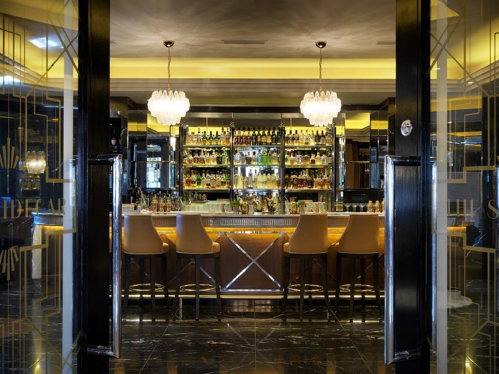 The Westbury Hotel Dublin Exterior foto The bar at the Savoy